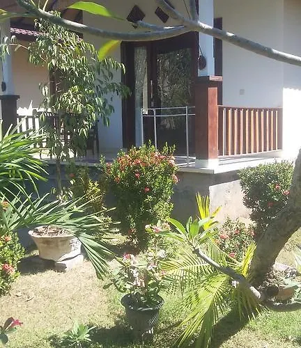 Guest house Teman Teman 1 *